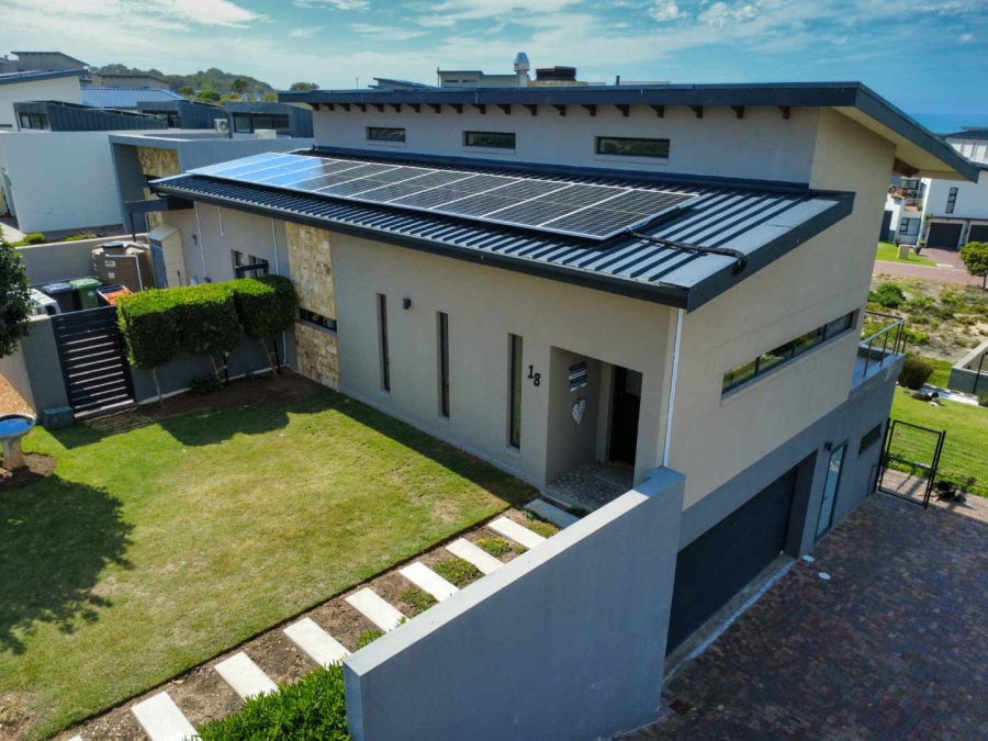 5 Bedroom Property for Sale in Stilbaai Oos Western Cape